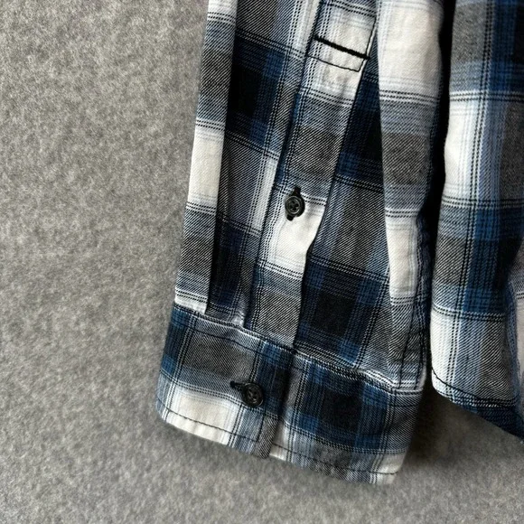 Calvin Klein Jeans Mens Button Up Plaid Shirt Blue Light Flannel Gravity Large - Picture 7 of 11
